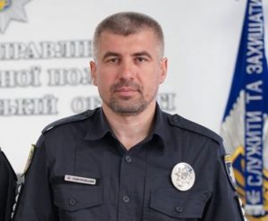 Заступник шефа кримінальної поліції Тернопільщини Славгородський катається на BMW X6 родички та ховає квартиру доньки в Лондоні Заступник шефа кримінальної поліції Тернопільщини Славгородський катається на BMW X6 родички та ховає квартиру доньки в Лондоні